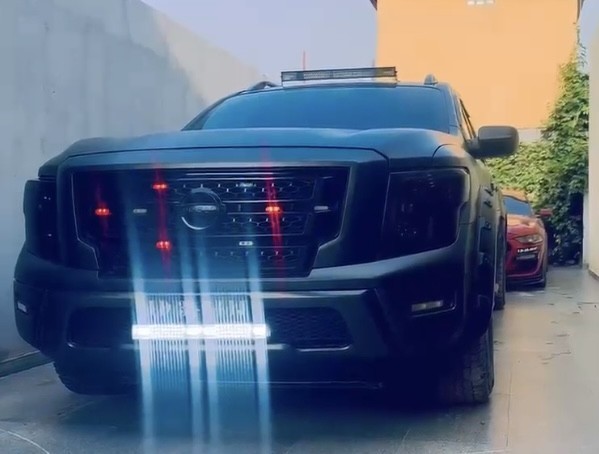 Venda Nissan Titan - 2023