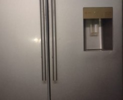 A venda Frigorífico de duas portas