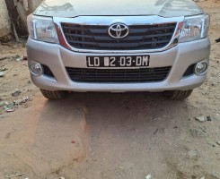 A venda TOYOTA HILLUX 2TR