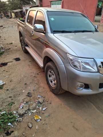 Venda TOYOTA HILLUX 2TR
