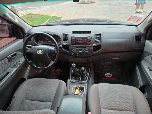 Venda TOYOTA Hillux