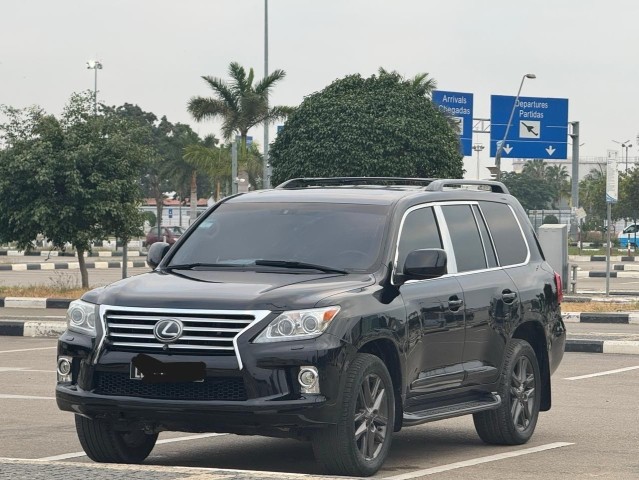 Venda LEXUS LX 570 V8 5.7 SPORT FULL OPTION MATRÍCULA SÉRIE F