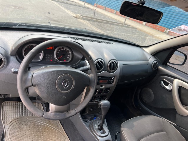 Venda Renault Duster impecável