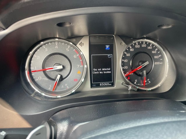 Venda VENDA DE VIATURA TOYOTA HILUX V6
