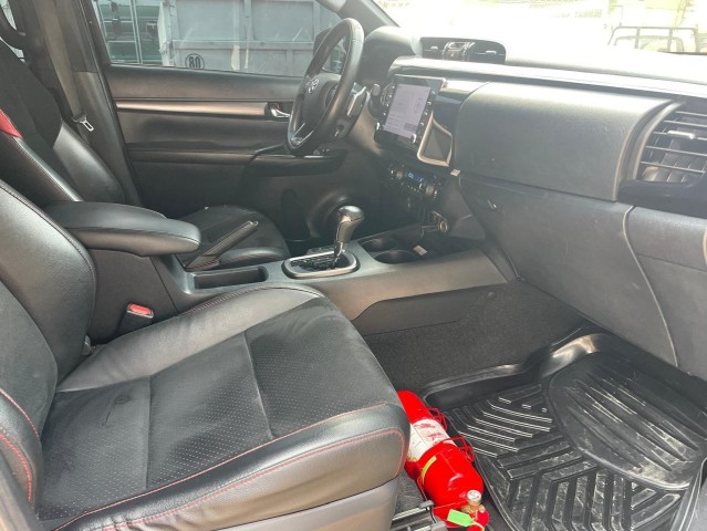 Venda VENDA DE VIATURA TOYOTA HILUX V6