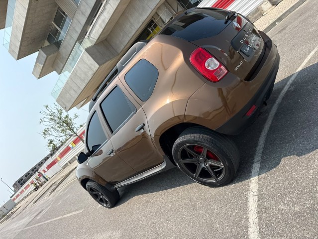 Venda Renault Duster impecável