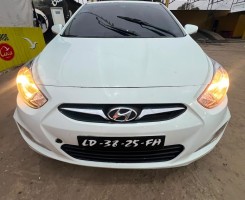A venda HYUNDAI ACCENT 2V MOTOR SELADO