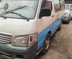 A venda TOYOTA HIACE JIMBEI
