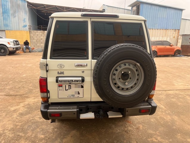 Venda TOYOTA LAND CRUISER HZ EXECUTIVO