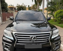 A venda LEXUS SUPER SPORT 570 V8/5.7