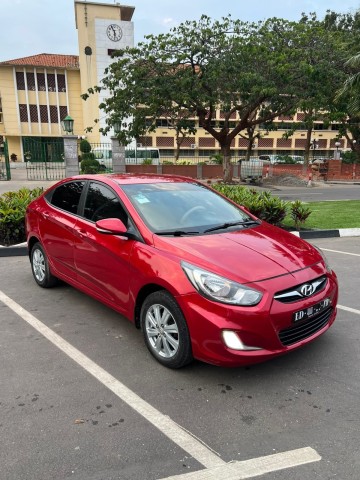 Venda HYUNDAI ACCENT FULL LIMPO