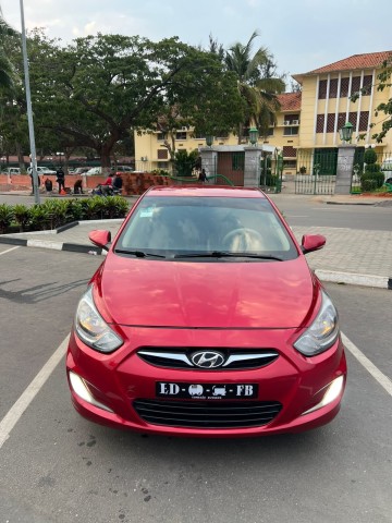 Venda HYUNDAI ACCENT FULL LIMPO