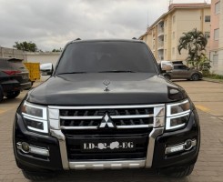 A venda Pajero impecável