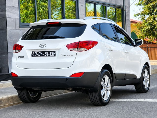 Venda HYUNDAI TUCSON MATRÍCULA SÉRIE E