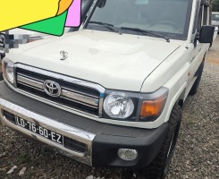 Comprar TOYOTA LAND CRUISER HZ EXECUTIVA MATRÍCULA SÉRIE E