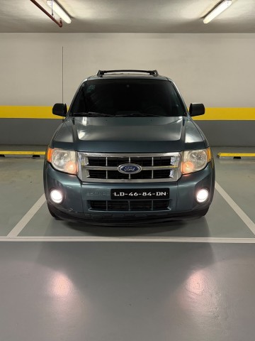 Venda Ford escape limpo