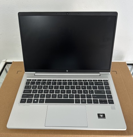 Venda Portátil HP ProBook 630 13" G9 Core i5 12th 16GB 512GB NOVO