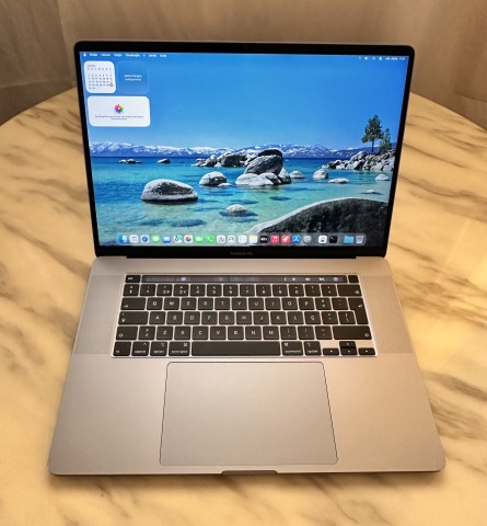Venda MacBook Pro 16" Touchbar 2019 i9 64GB RAM 8TB SSD Radeon Pro 4GB GDDR5