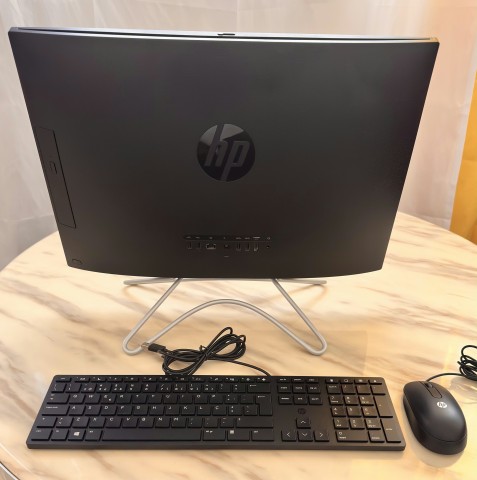 Venda All in One HP 200 G3 22" Core i5 8th 16GB RAM 512GB SSD