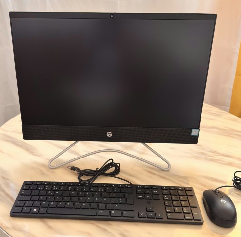 Venda All in One HP 200 G3 22" Core i5 8th 16GB RAM 512GB SSD