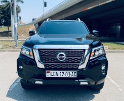 A venda Nissan Navara full diesel semi nova.