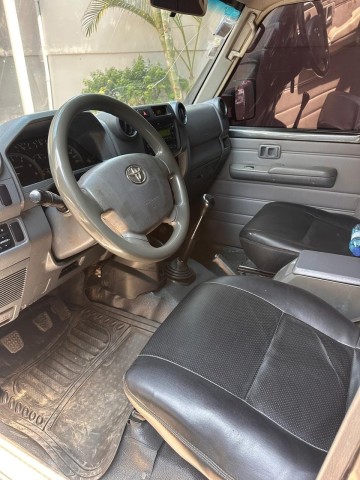 Venda TOYOTA LAND CRUISER CABINA DUPLA