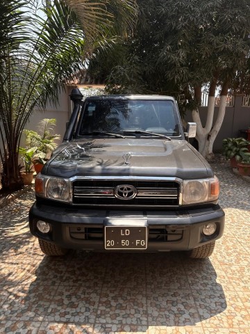 Venda TOYOTA LAND CRUISER CABINA DUPLA