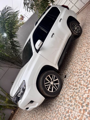 Venda TOYOTA LAND CRUISER PRADO TXL