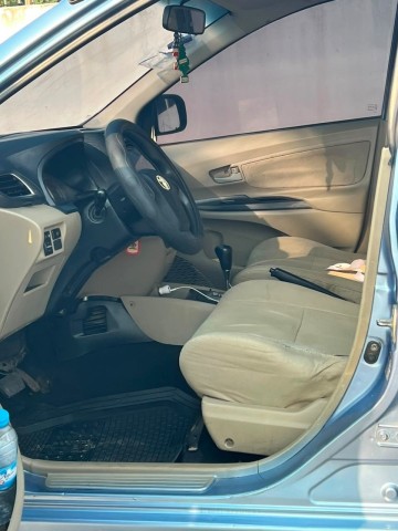 Venda TOYOTA AVANZA