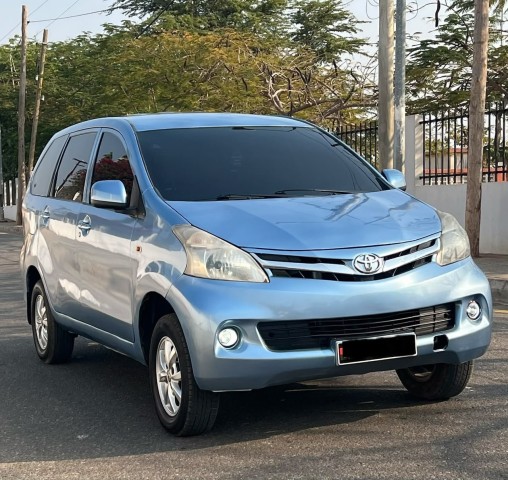 Venda TOYOTA AVANZA