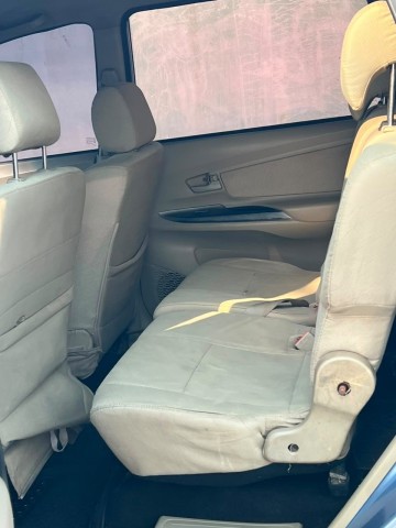 Venda TOYOTA AVANZA