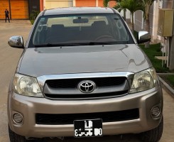 Comprar TOYOTA HILUX AUTOMÁTICA GASOLINA