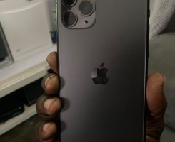 A venda IPhone 11 Pro 64gb