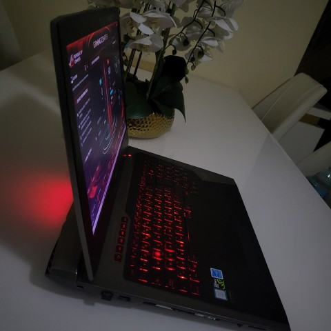 Venda Asus G752VSK Jogos e Trabalho pesado