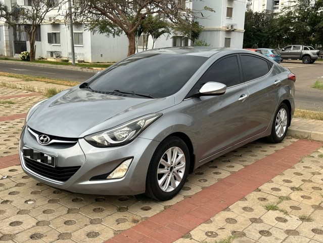 Venda HYUNDAI ELANTRA