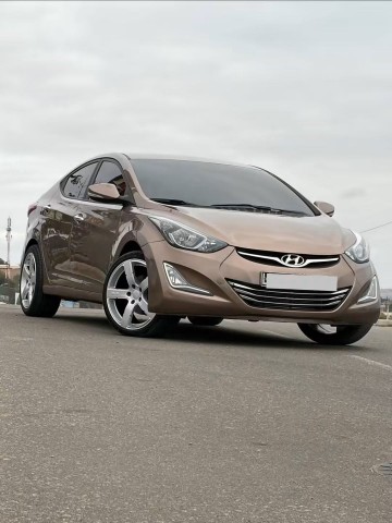 Venda HYUNDAI ELANTRA