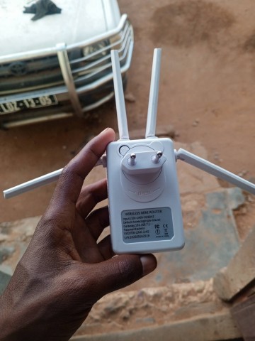 Venda Router/ Repetidor de sinal PIX-LINK 2800