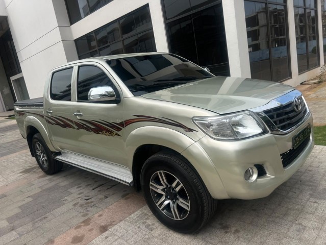 Venda TOYOTA HYLUX