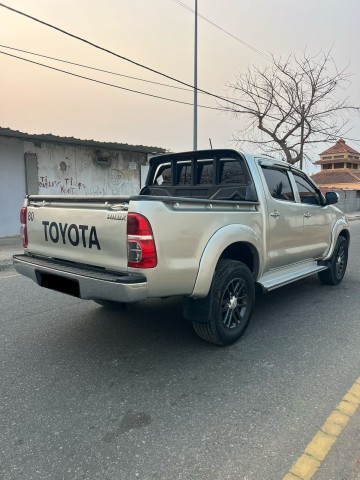 Venda TOYOTA HYLUX