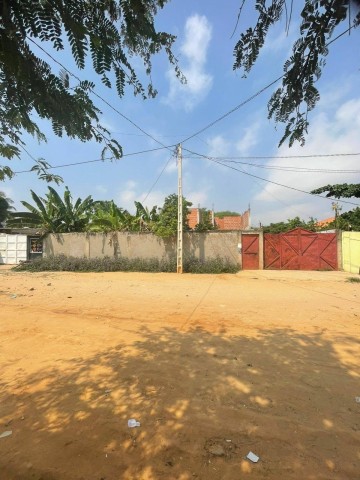 Venda VIVENDA INACABADA À VENDA MBONDO CHAPÉU