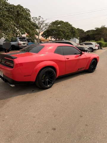 Venda Dodge Challenger SRT V6