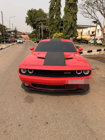 Venda Dodge Challenger SRT V6