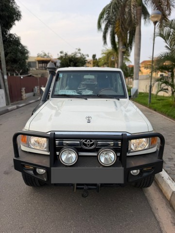 Venda TOYOTA LAND CRUISER SEMI NOVO