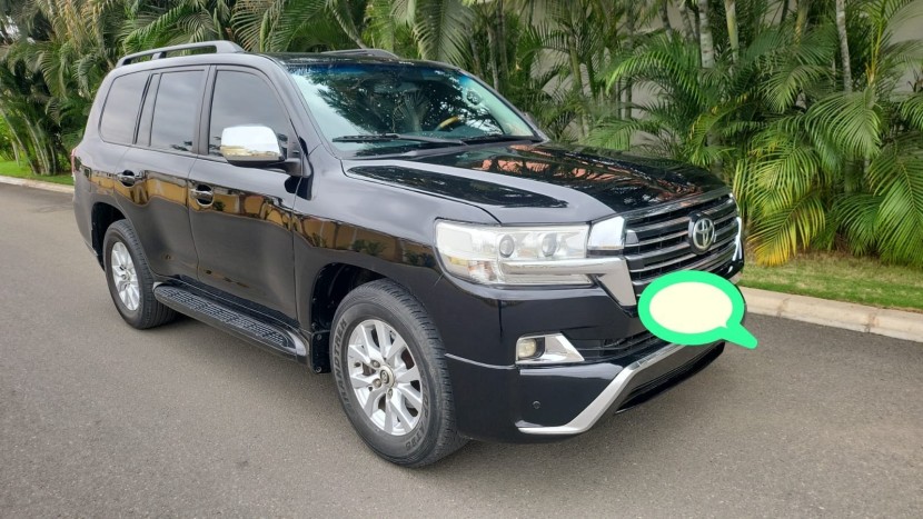 Toyota Land Cruiser VX V8