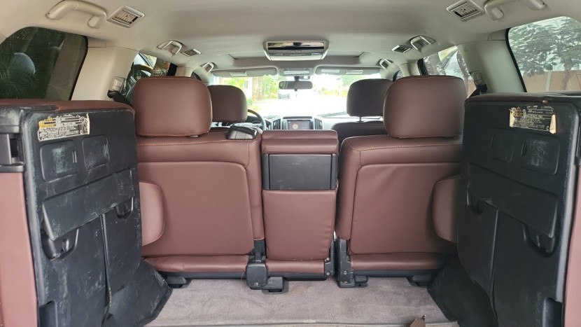 Toyota Land Cruiser VX V8