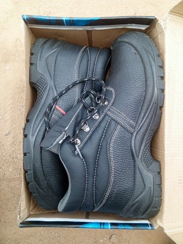 Bota de segurança de cano médio