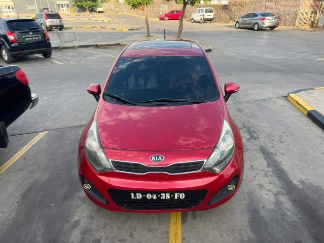 KIA RIO HATCHBACK 2014 | ELEGÂNCIA, CONFORTO E PRATICIDADE