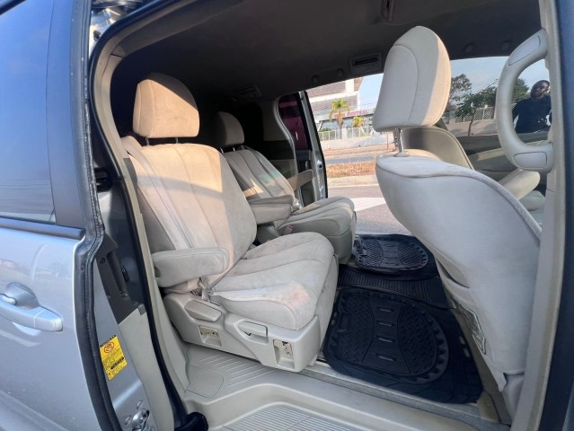Toyota prévia impecável