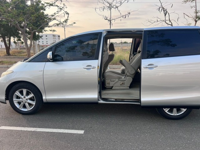 Toyota prévia impecável
