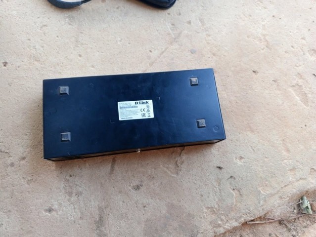 Switch de Rede (24 Portas 10/100 Mbps)